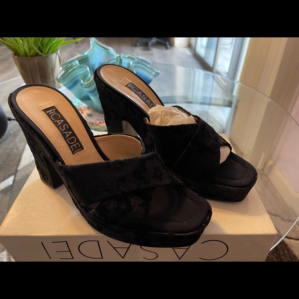 Casadei velvet flowers platform sandals💙 - Picture 3 of 9